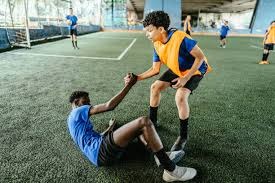 CBA强度这么大？贺希宁遭九阴白骨爪袭击，面部血痕累累，裁判视而不见＂