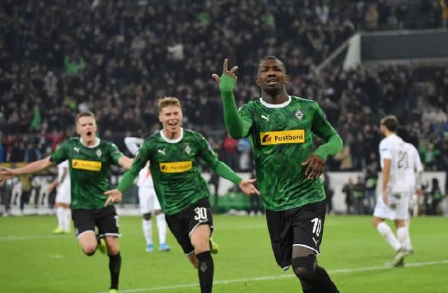 多个赛季展 多个赛季展