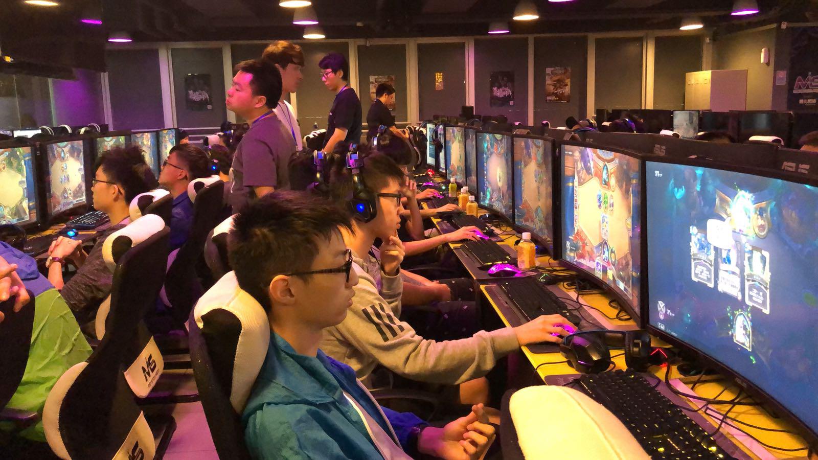 是黯淡无光 是黯淡无光